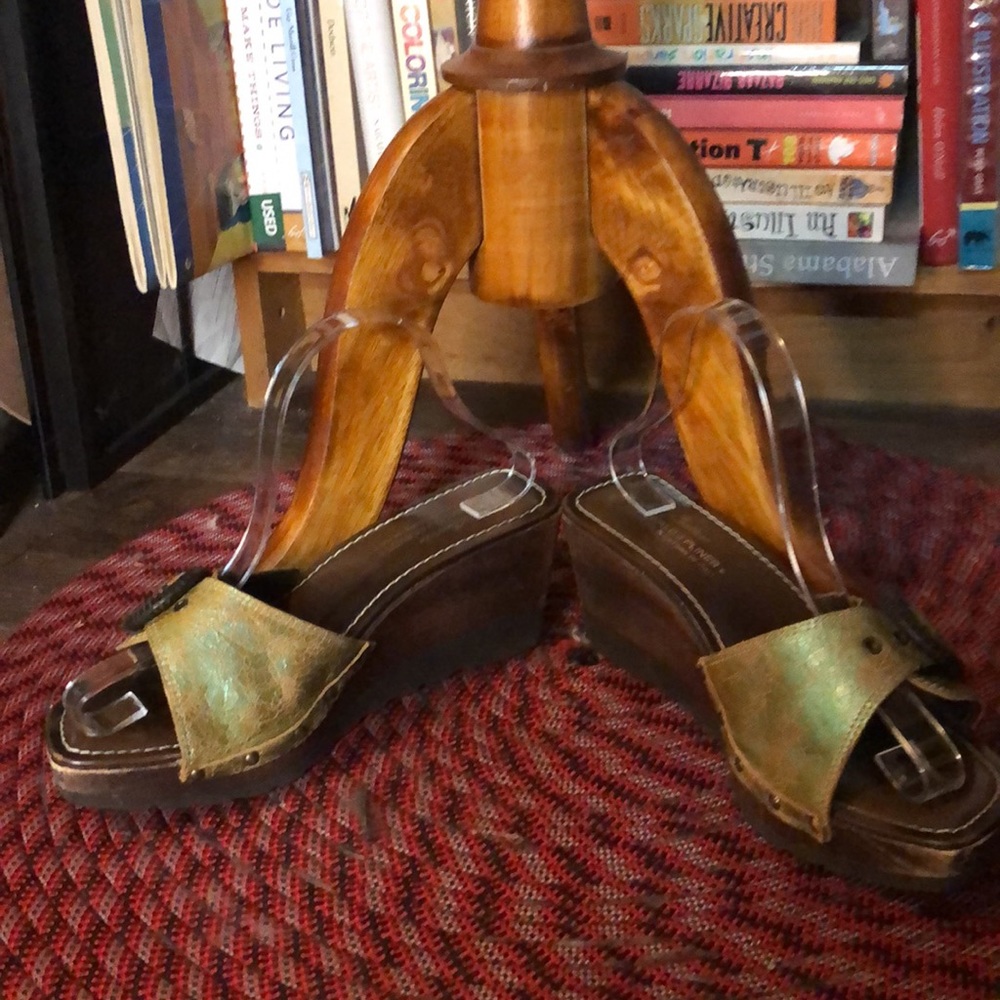 Donald J. Pliner Wooden Wedges - Picture 2 of 7